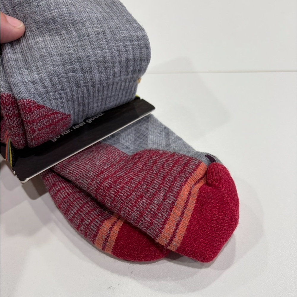 Smartwool Women's Medium Hike Light Cushion Crew Socks Red Grey NWT Merino Wool - Picture 4 of 7